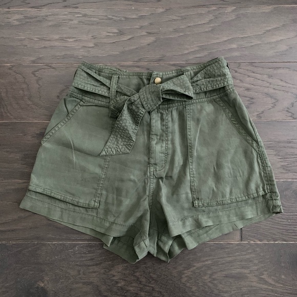 A&F High-waist Shorts - Picture 4 of 4